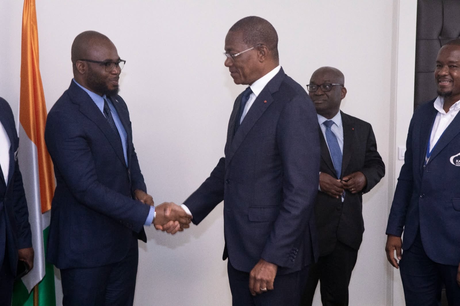 Le ministre Bruno Nabagné Koné échange avec une délégation du Groupe Kastor Africa